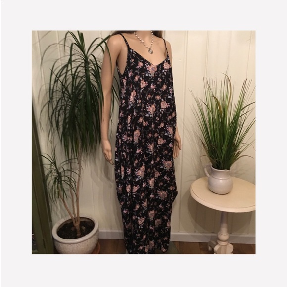SPAGHETTI STRAP MAXI DRESS w/ POCKETS 1 Lg left - Picture 8 of 8